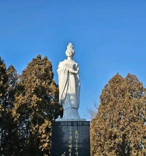 以伟妹武则天出装铭文攻略（巩固优势，无往不利！）